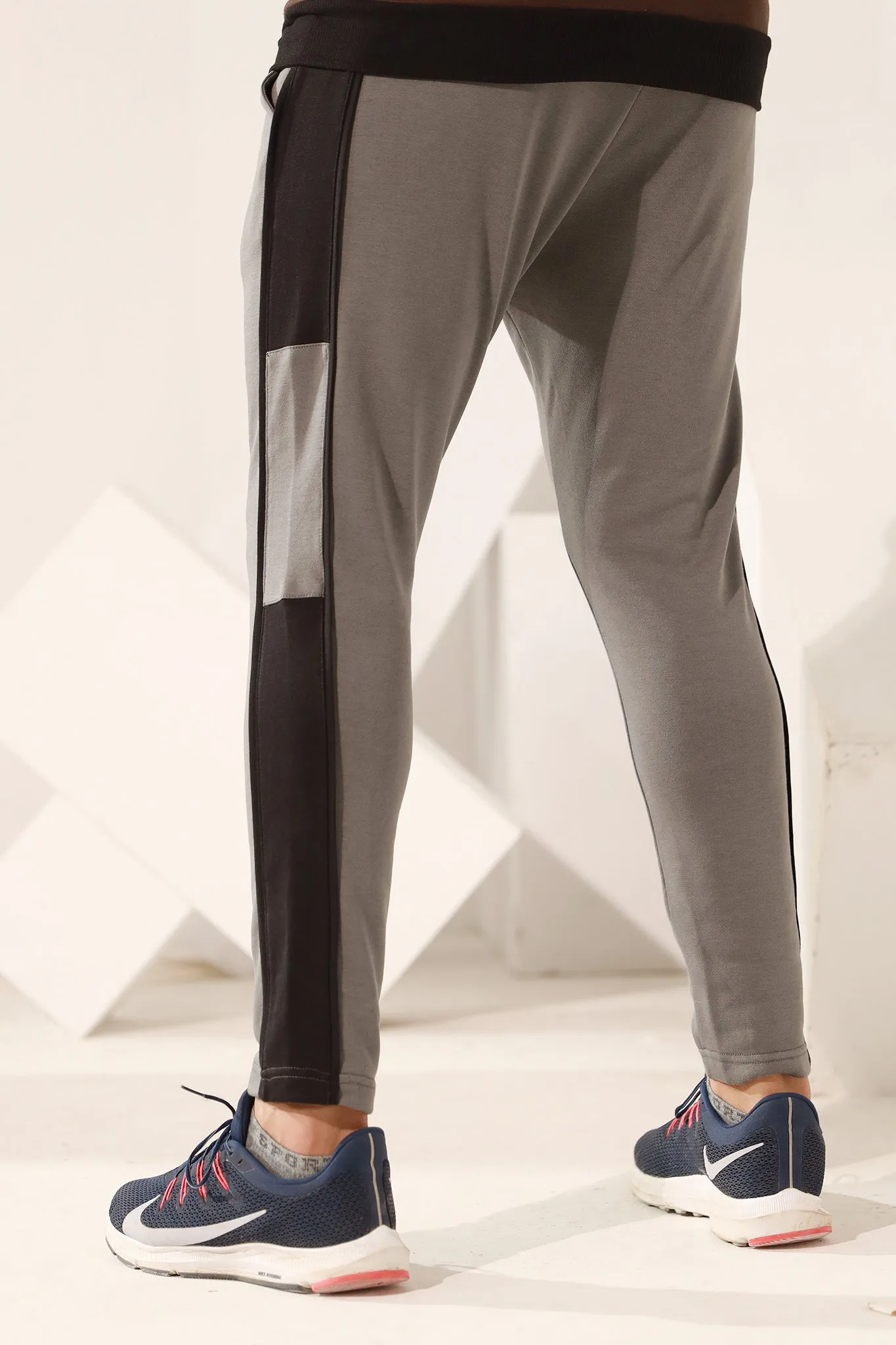 Striped Gray Tapered Trousers - W20 - MTR008R